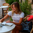 Bolsa Feminina de Couro Legítimo com Acabamento em Cera de Óleo